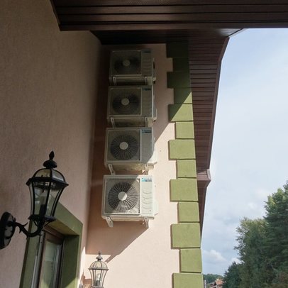 Монтаж кондиционеров Daikin серии FTXN в загородном коттедже