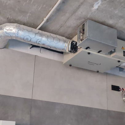 Монтаж приточной установки Бризарт и канальных кондиционеров Митсубиси Электрик в частном доме - 7